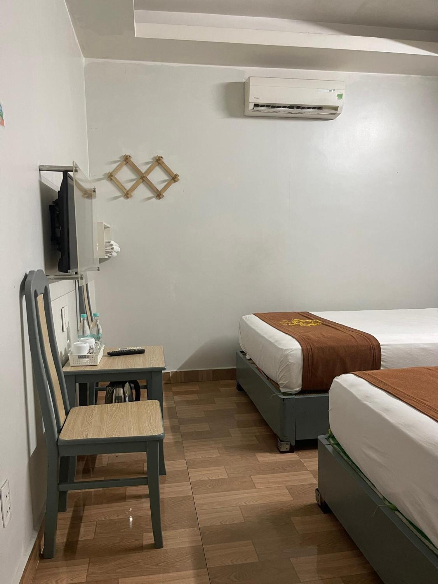 Cozi Hotel Hai Phong Buitenkant foto