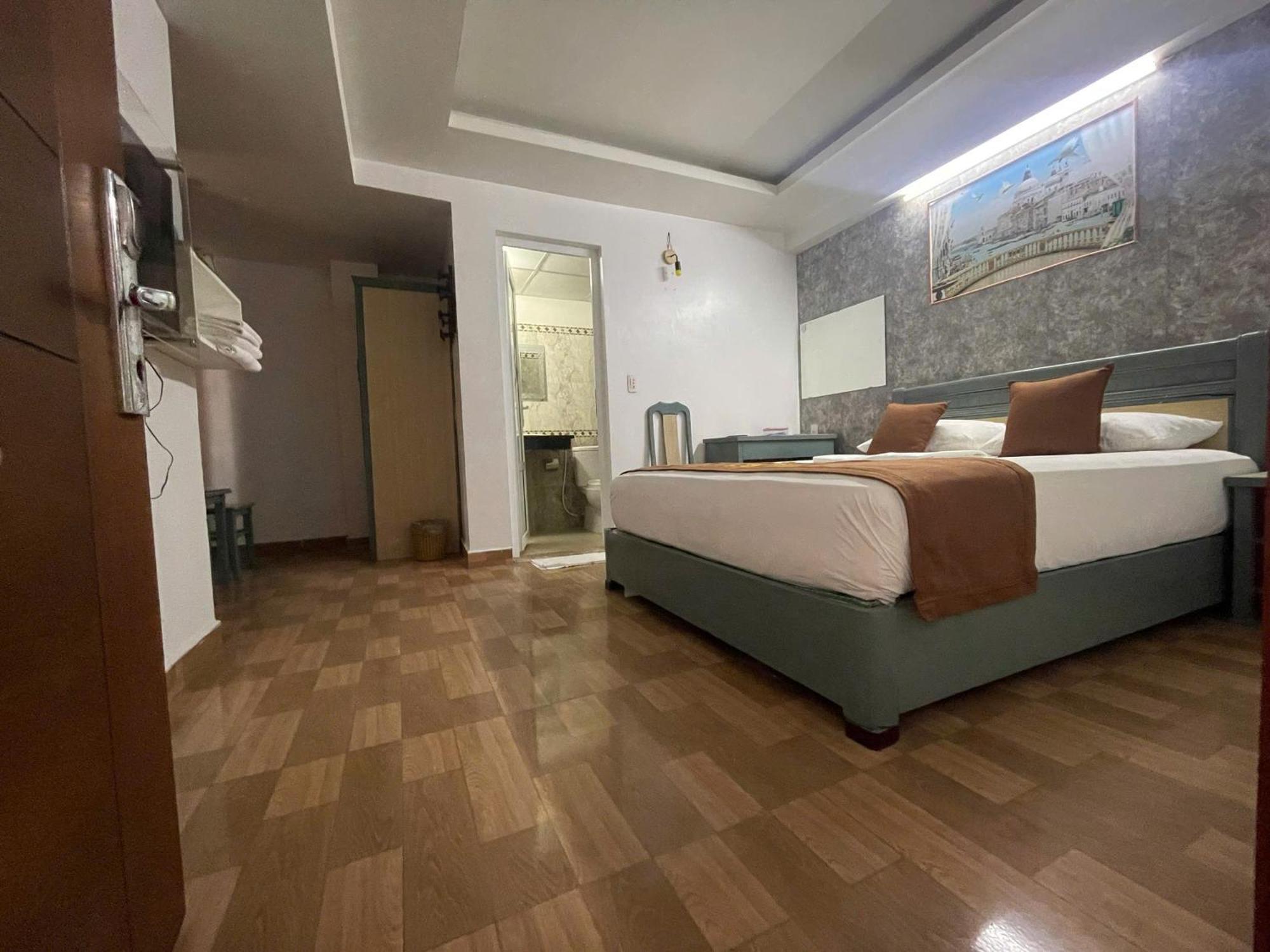 Cozi Hotel Hai Phong Buitenkant foto